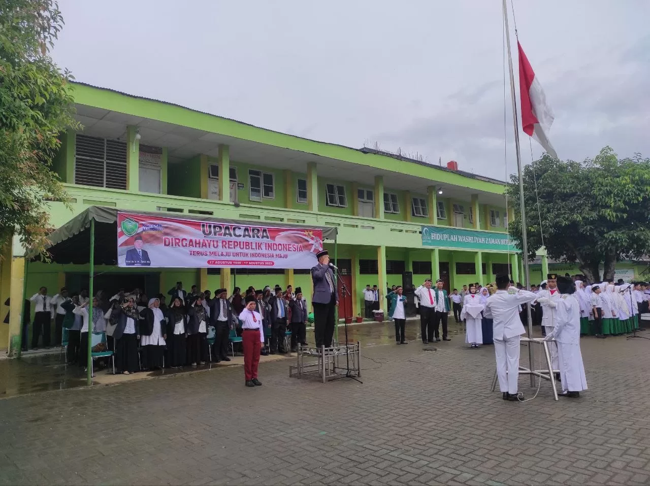 UPACARA HUT KEMERDEKAAN REPUBLIK INDONESIA KE-78 DI UNIVA MEDAN