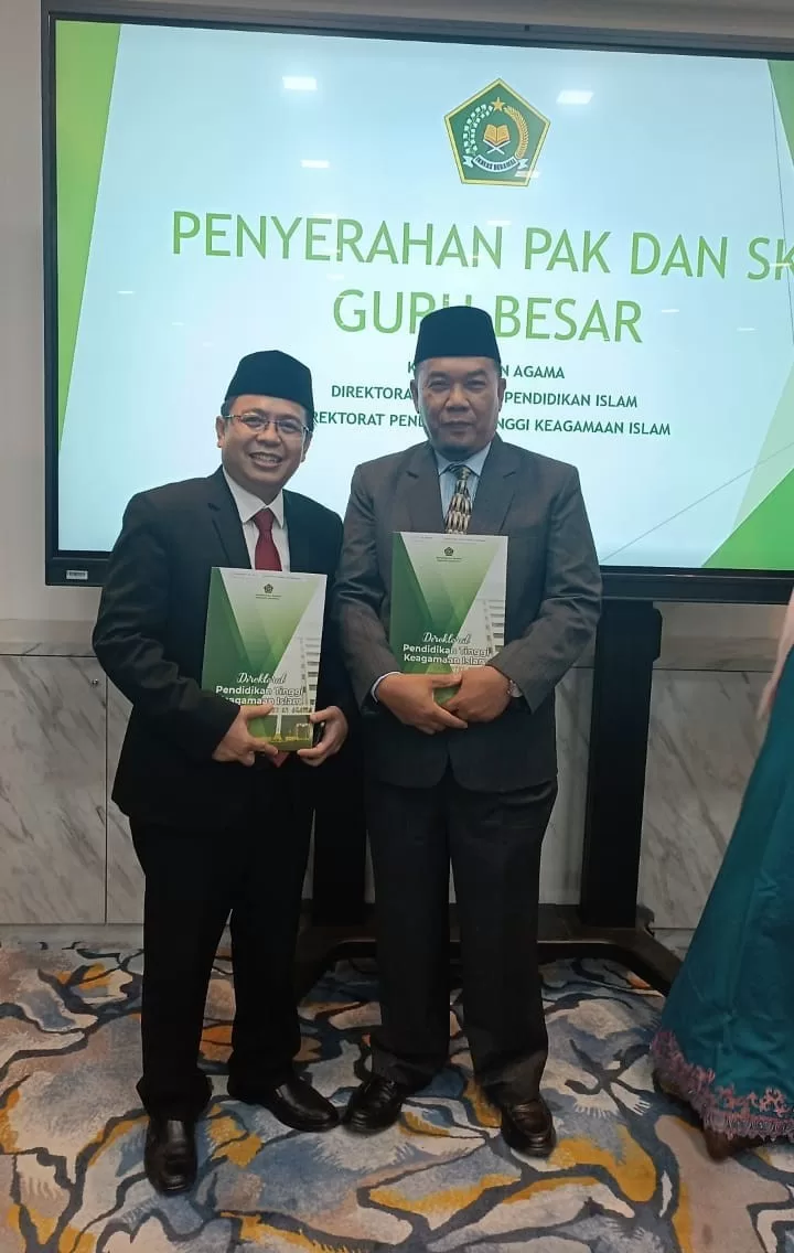 REKTOR UNIVA MEDAN DI ACARA KEMENTERIAN AGAMA RI